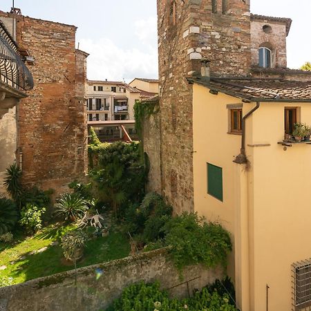 Historic Apt In The Center Of Lucca With Balcony Daire Dış mekan fotoğraf